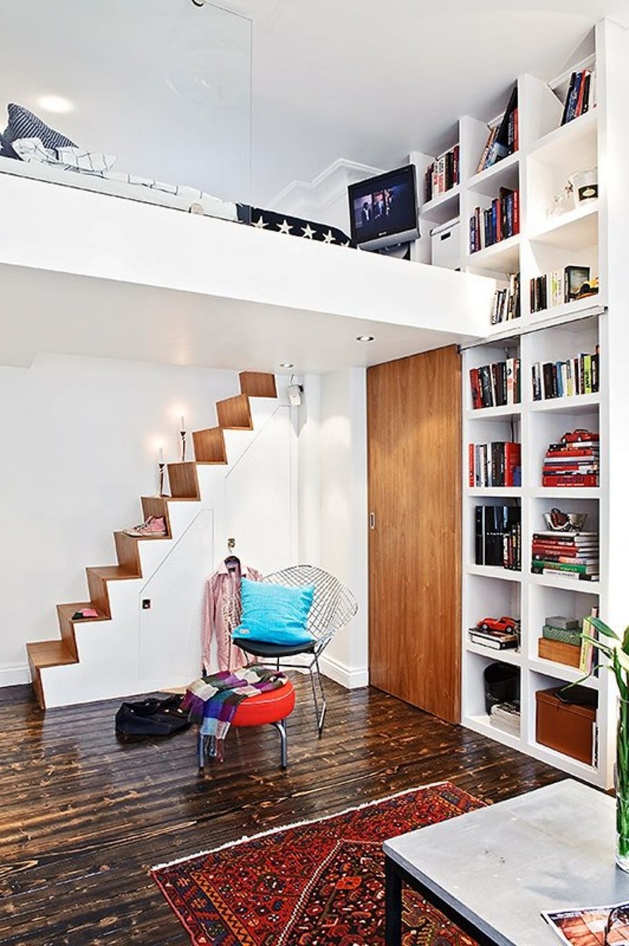 Комната с высокими потолками