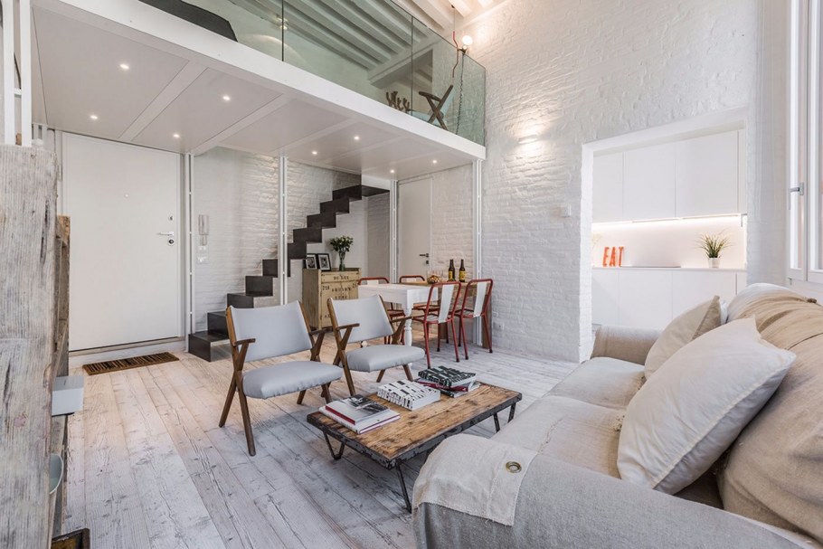 Комната с мезонином