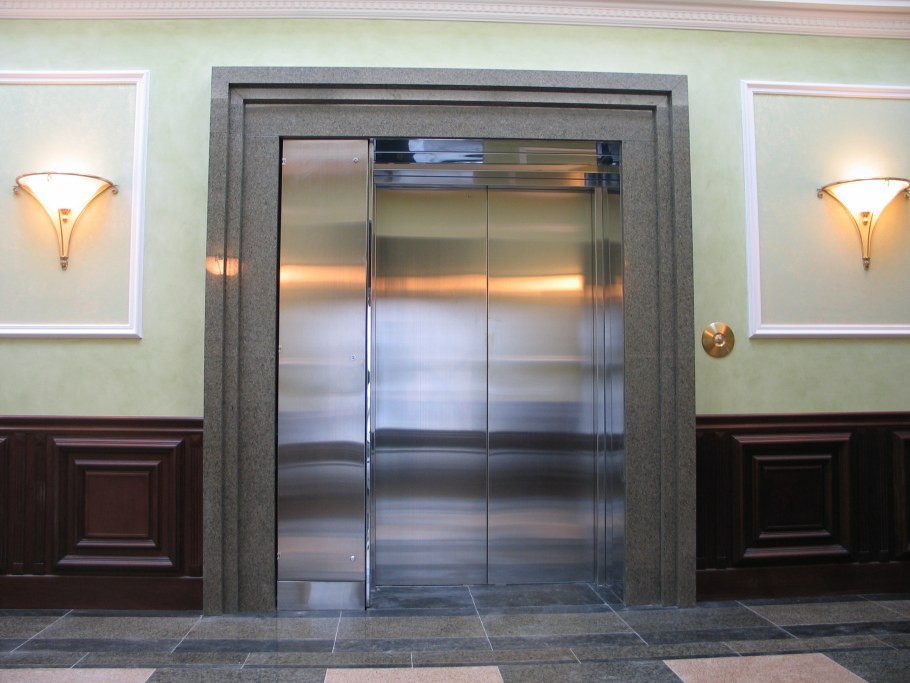 Обрамление дверного проема