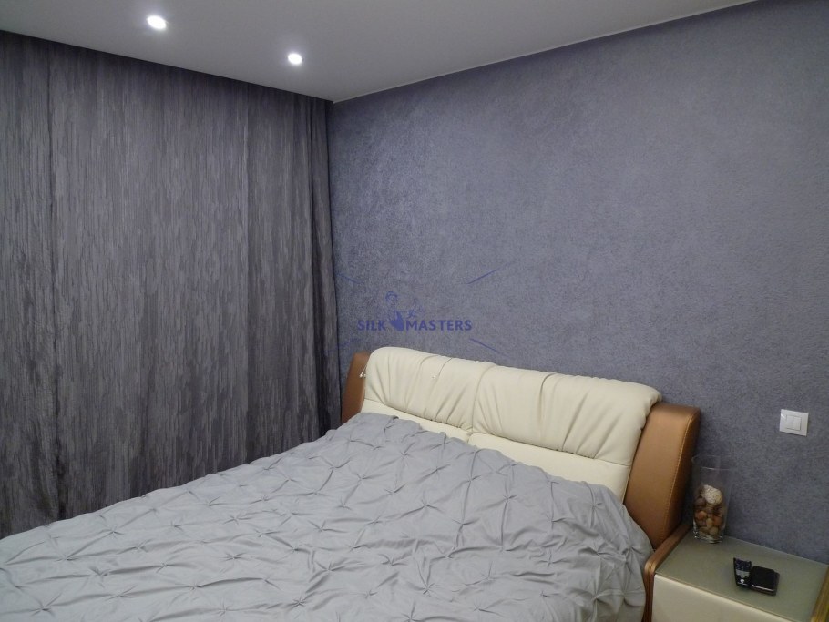 Жидкие обои под шелк в интерьере