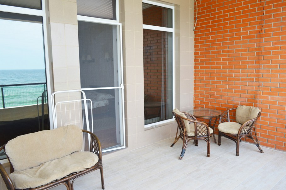 Эллинг Бриз Феодосия