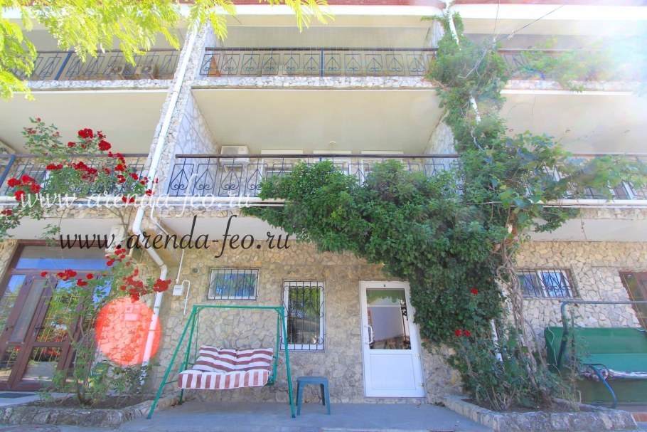 Пляжи Феодосии на Черноморской набережной