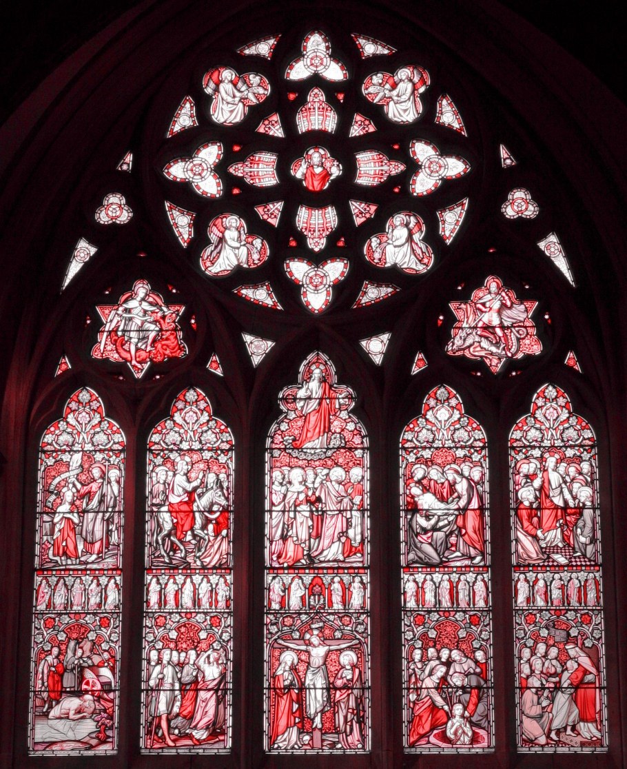 Окно в готическом стиле арт