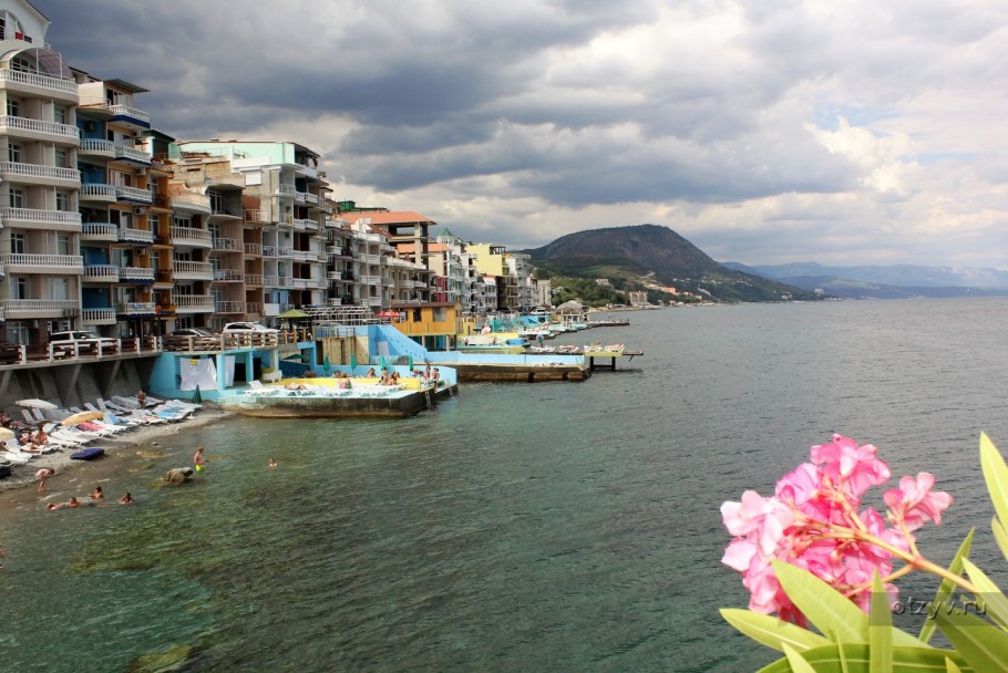 Крым поселок Утес Санта Барбара