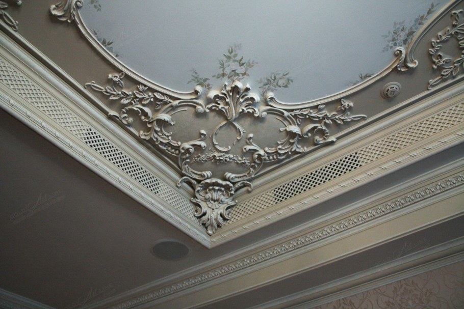 Декор потолка