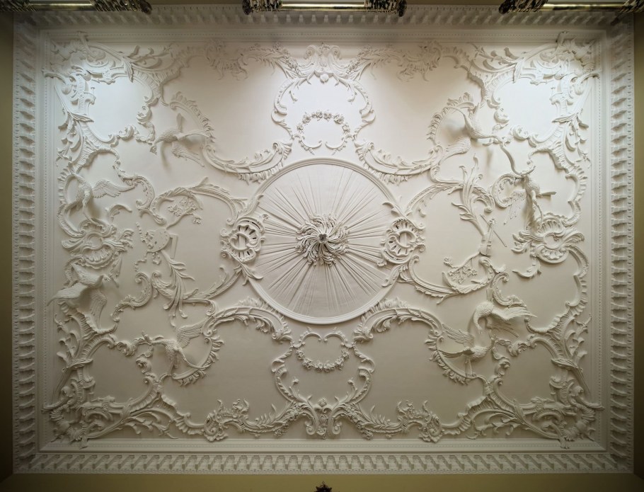 Лепной декор из гипса