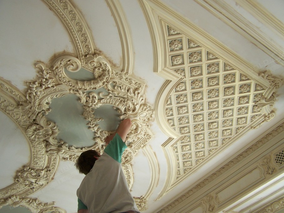 Барельеф интерьерный