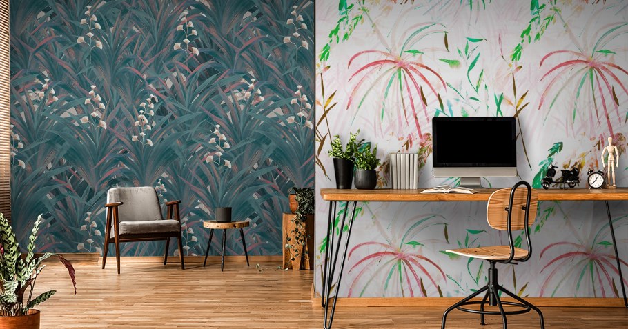 Обои с листьями пальмы в интерьере гостиной