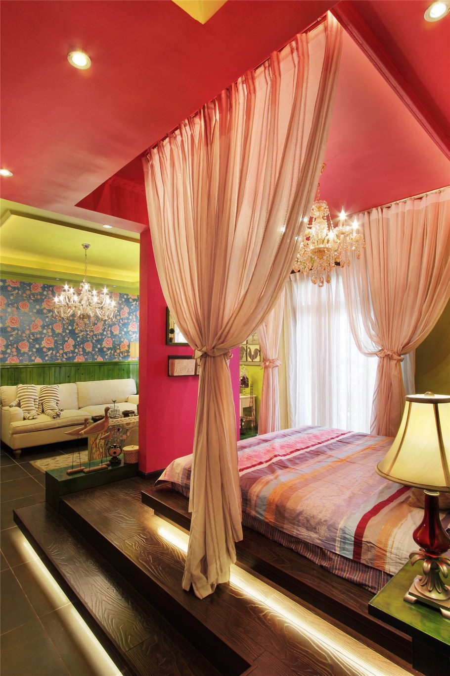 Фиолетовая краска для стен