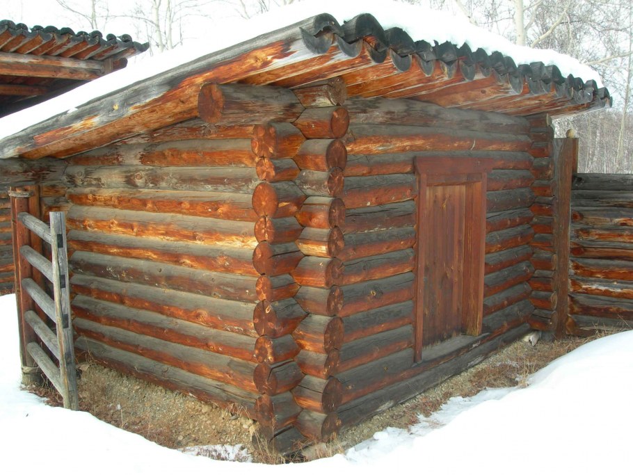 Сруб избы