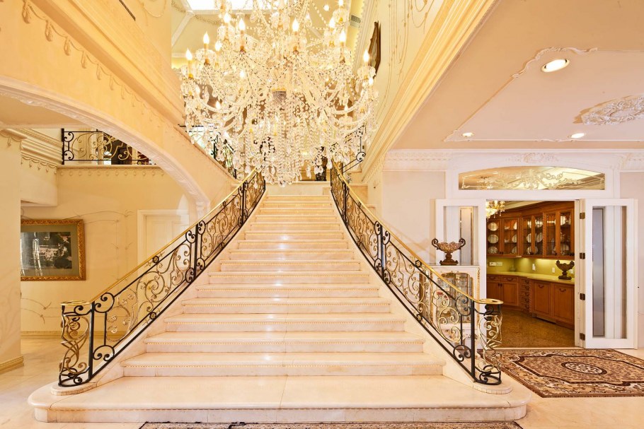 Роскошный Холл особняка