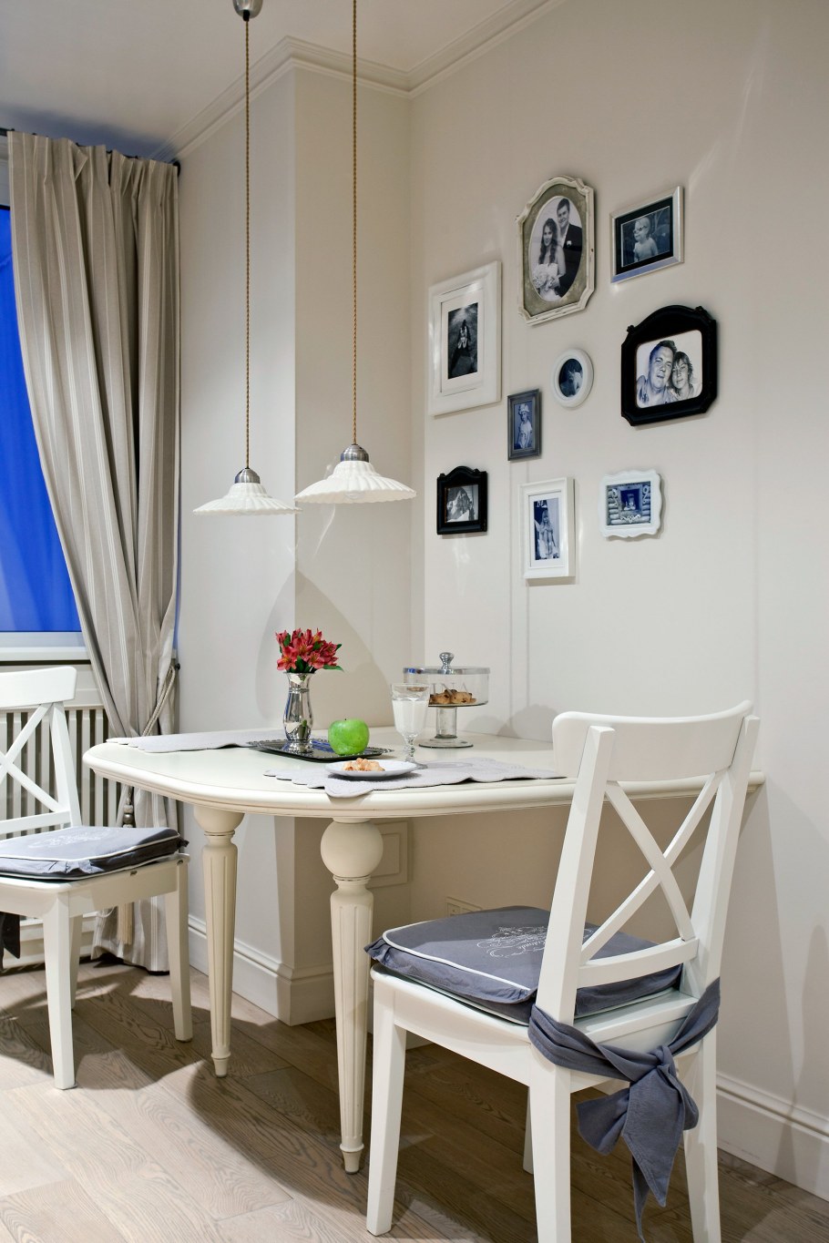 Круглый стол на маленькую кухню