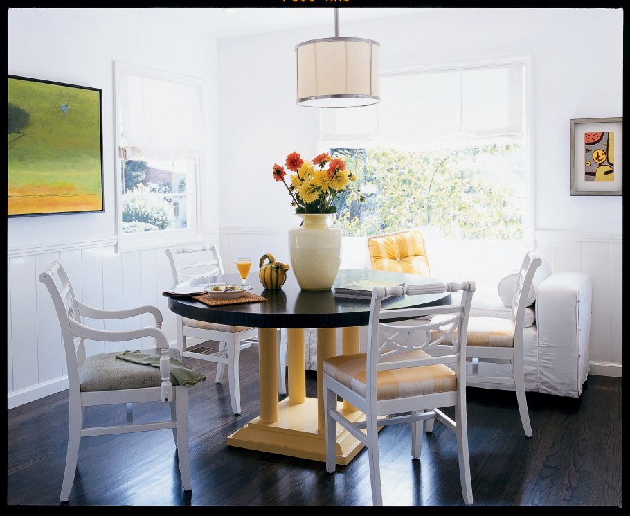 Красивая обеденная зона