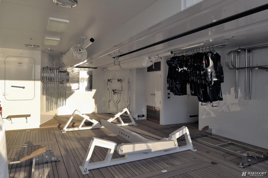 Эллинг внутри