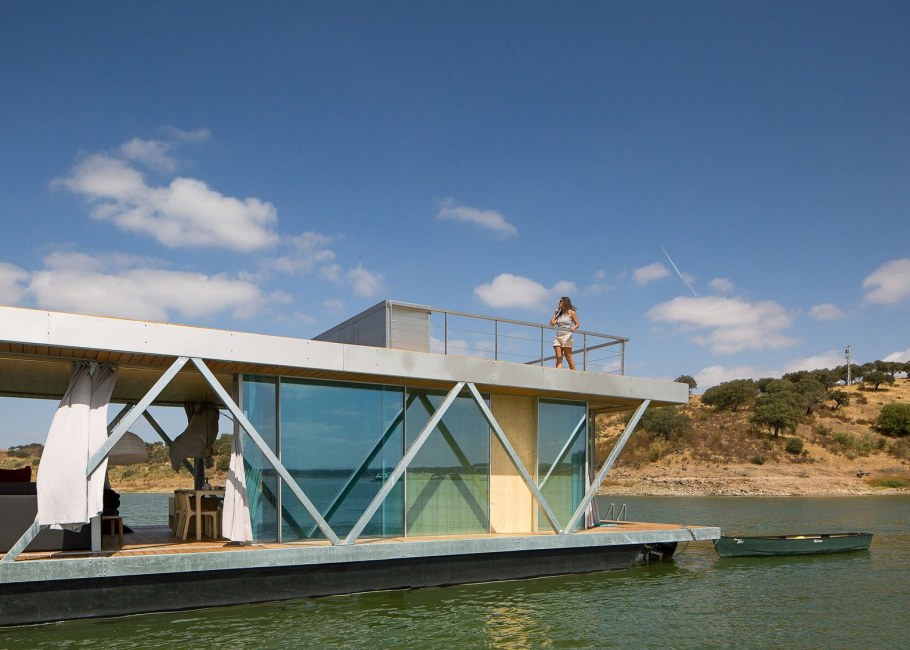 Эллинг для яхты