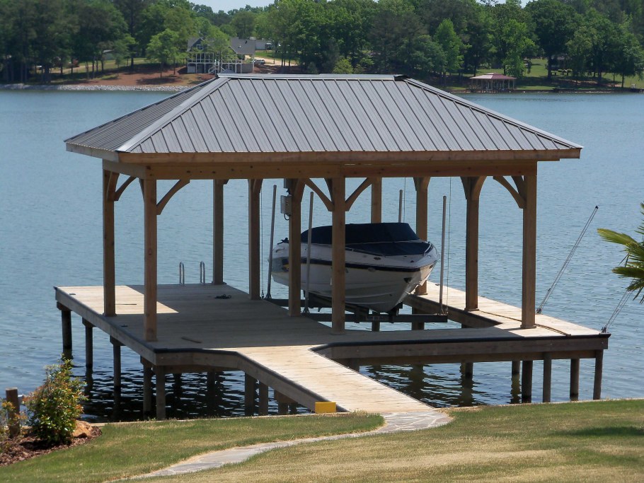 Беседка на понтоне