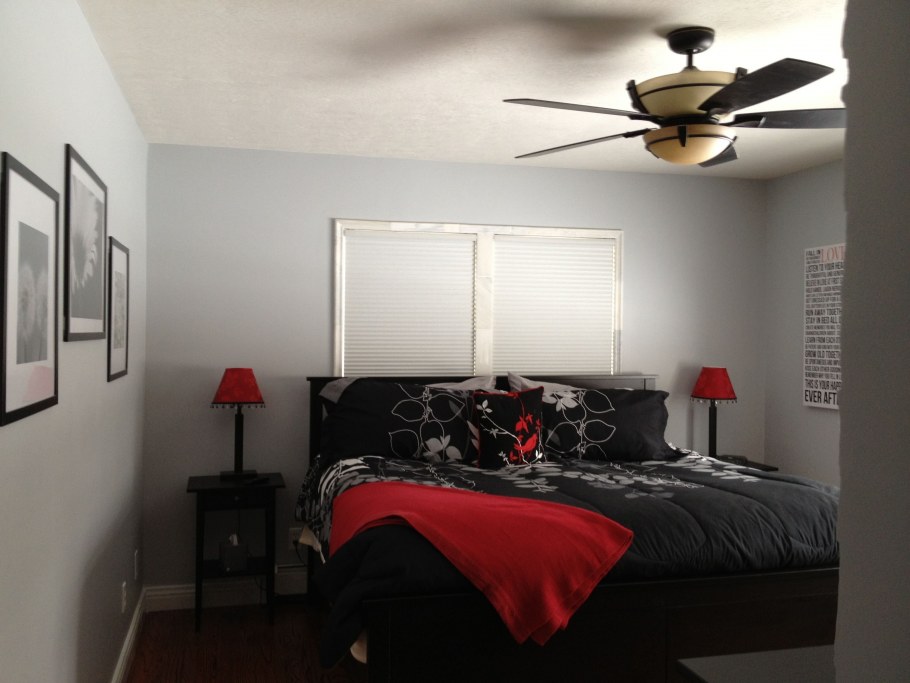 Спальня в красно белых тонах