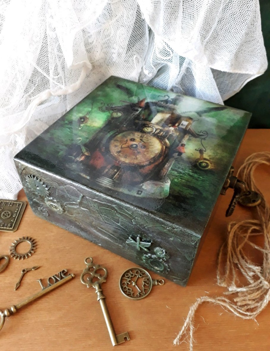 Декупаж в стиле стимпанк