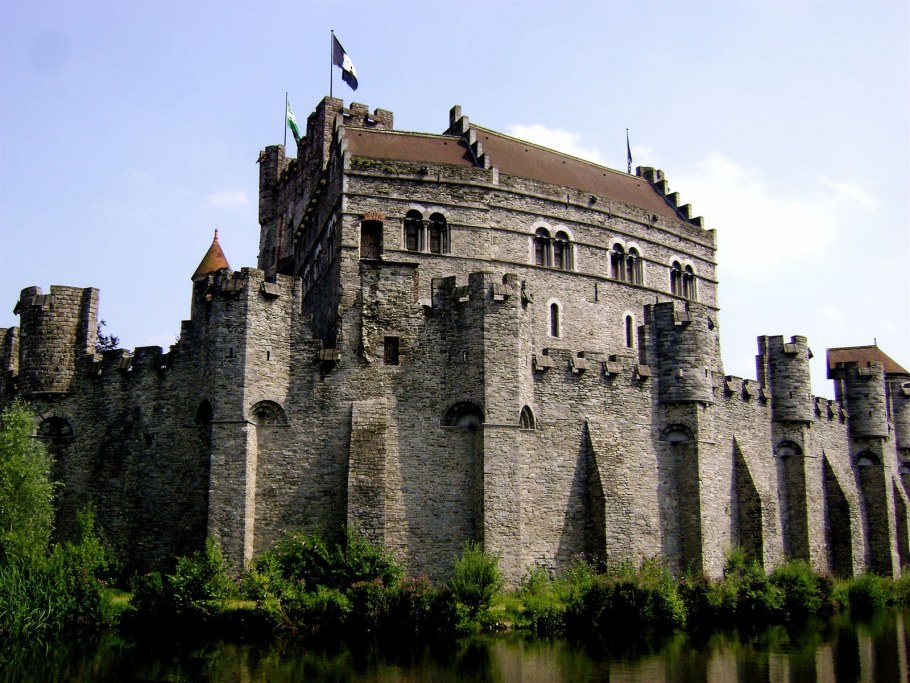 Замок Гравенстеен Гент Бельгия