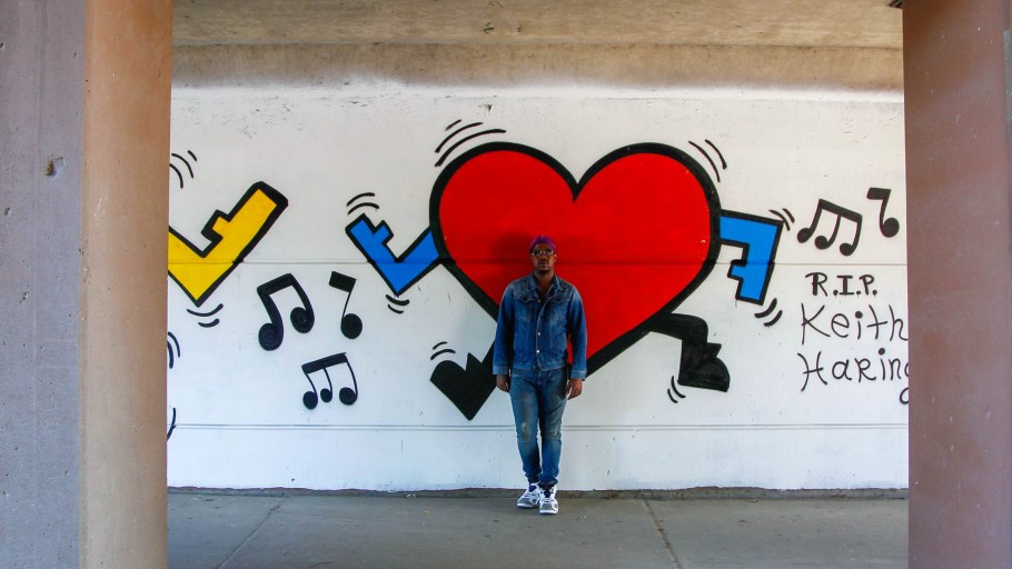 Граффити на стенах легко