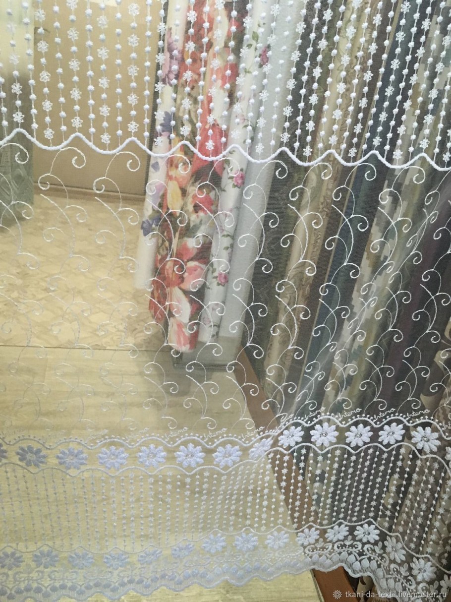 Тюль сетка с золотой вышивкой корд