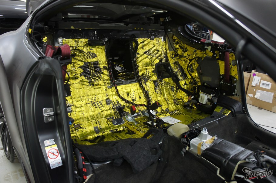 Шумоизоляция Bentley