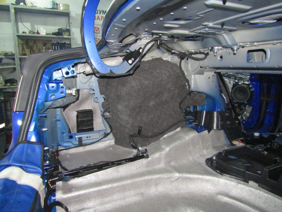 Машина без шумоизоляции