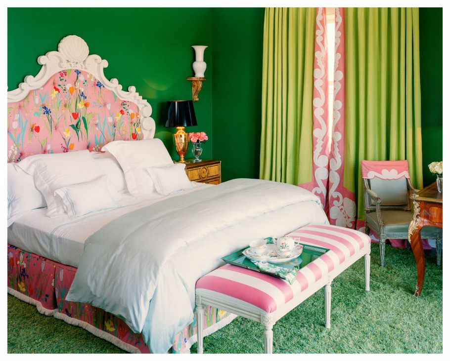 Стиль Китч в интерьере спальни