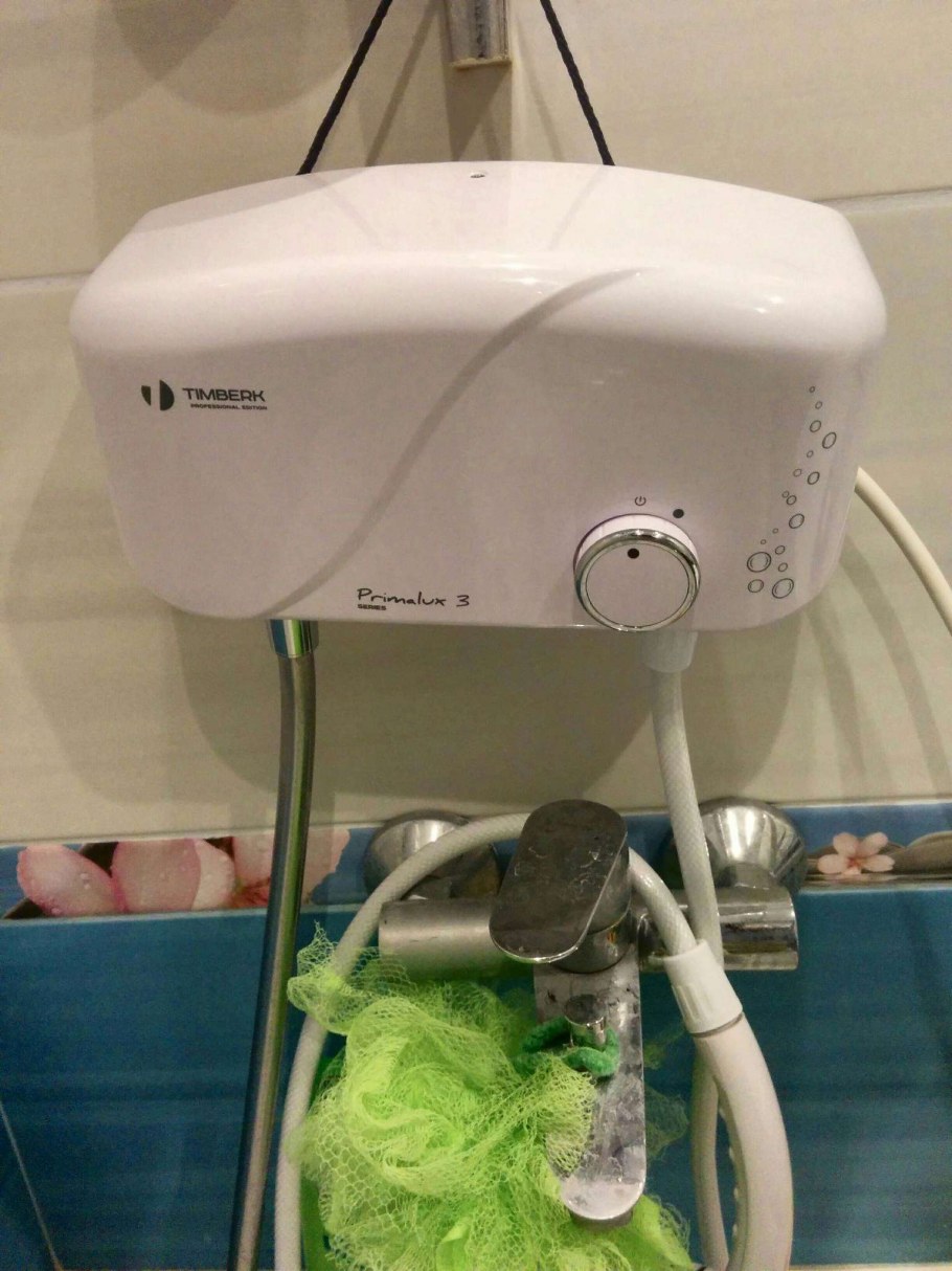 Проточный водонагреватель Timberk WHEL-3