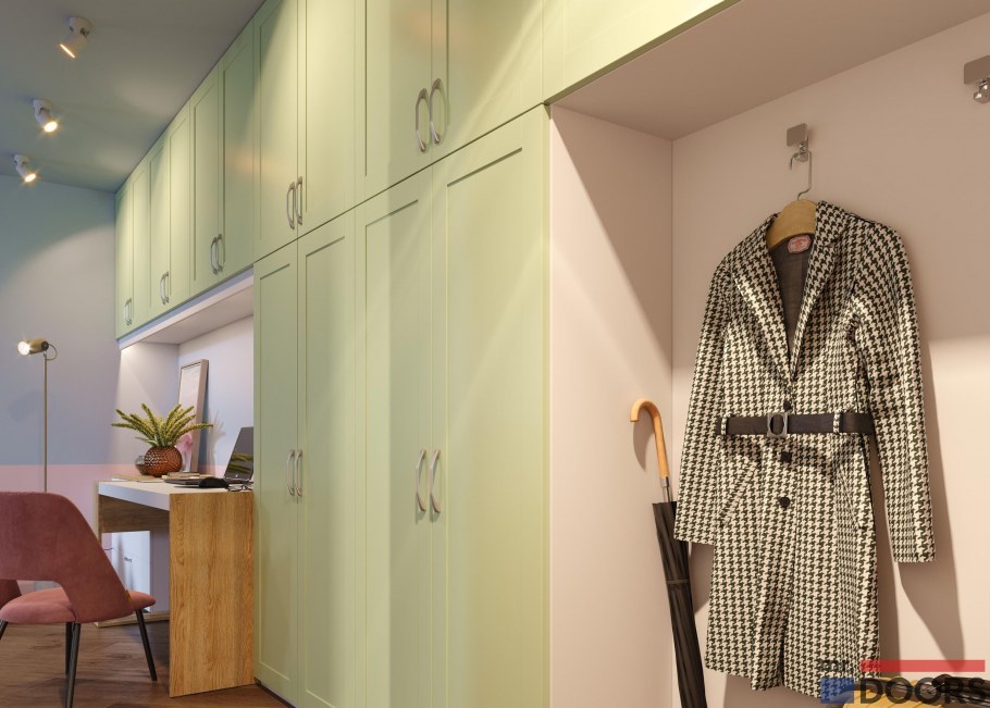 Прихожая в оранжевых тонах