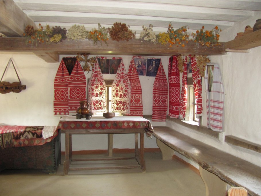 Хата Мазанка украинская изнутри