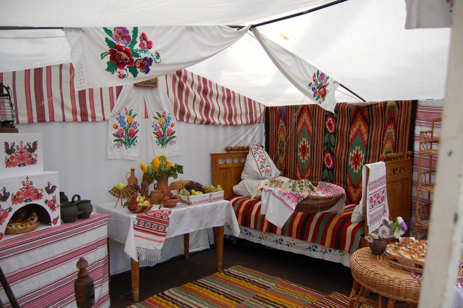 Украинская хата интерьер