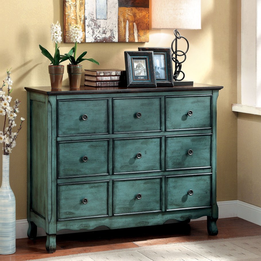 Старая мебель в современном интерьере