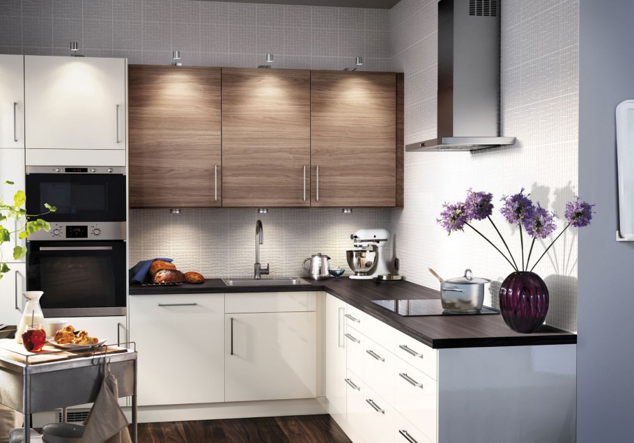 Кухня фасады Феникс с ручкой gola