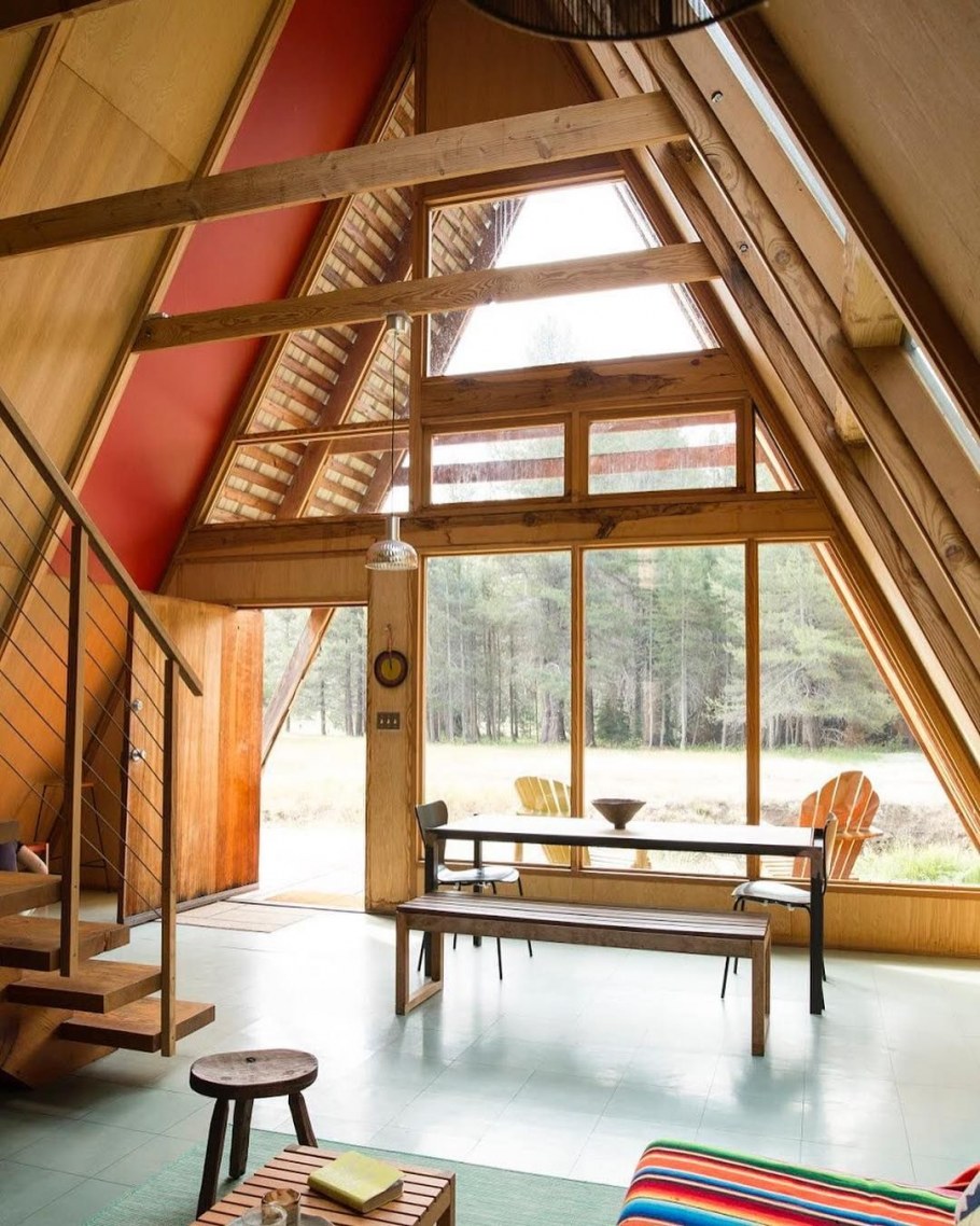 Уютные трех уголные домики