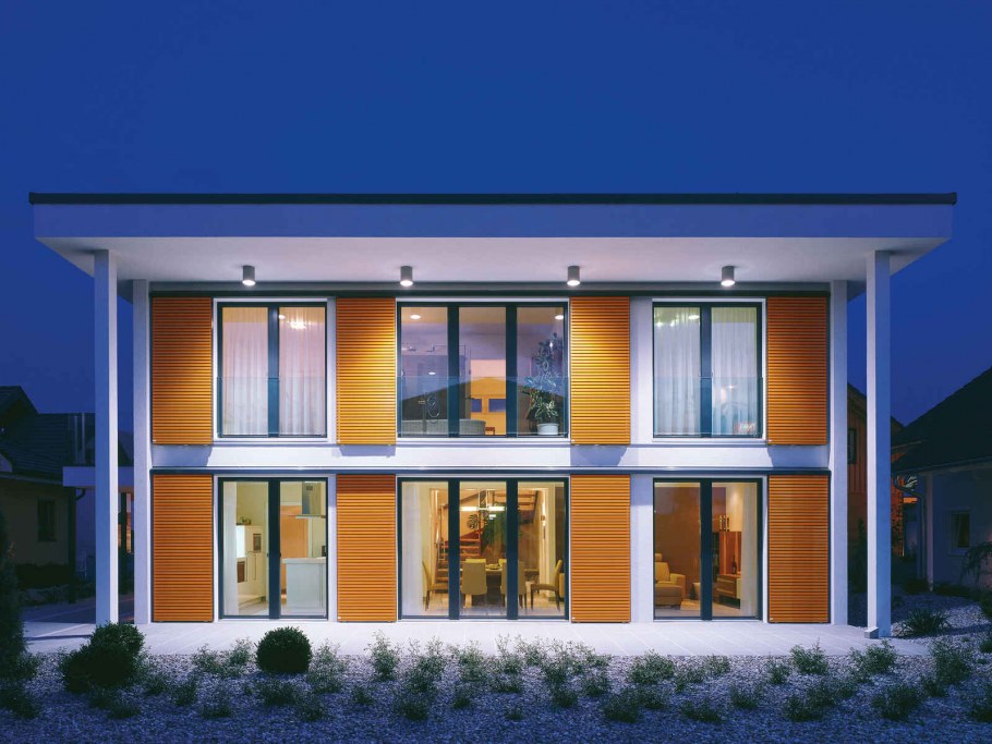 Дом с панорамными окнами одноэтажный в лесу