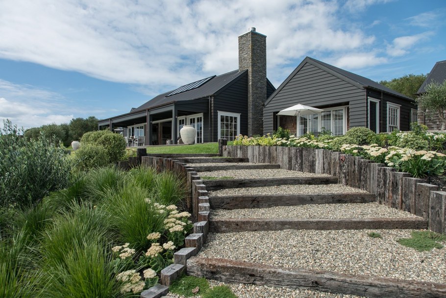 Barn House на склоне