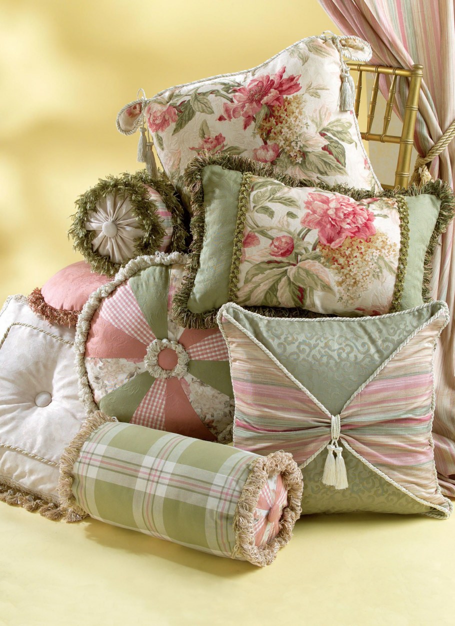 Подушка интерьерная