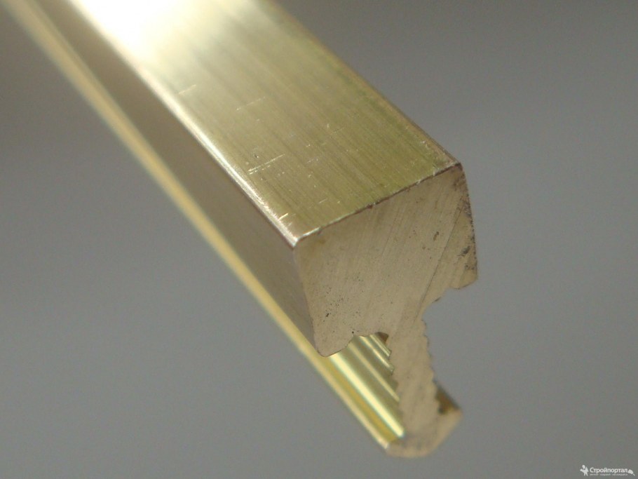 Профиль т-образный (вставка) ЛПТ-05 латунный полированный 2,7 м