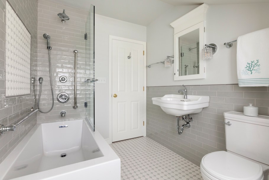 Современная отделка туалета