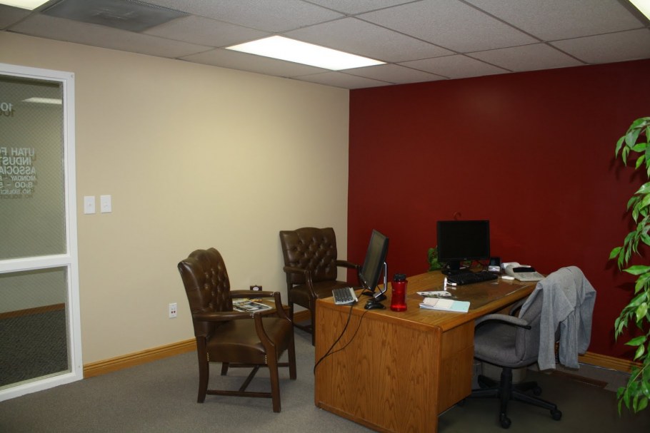 Это хорошая краска на офис