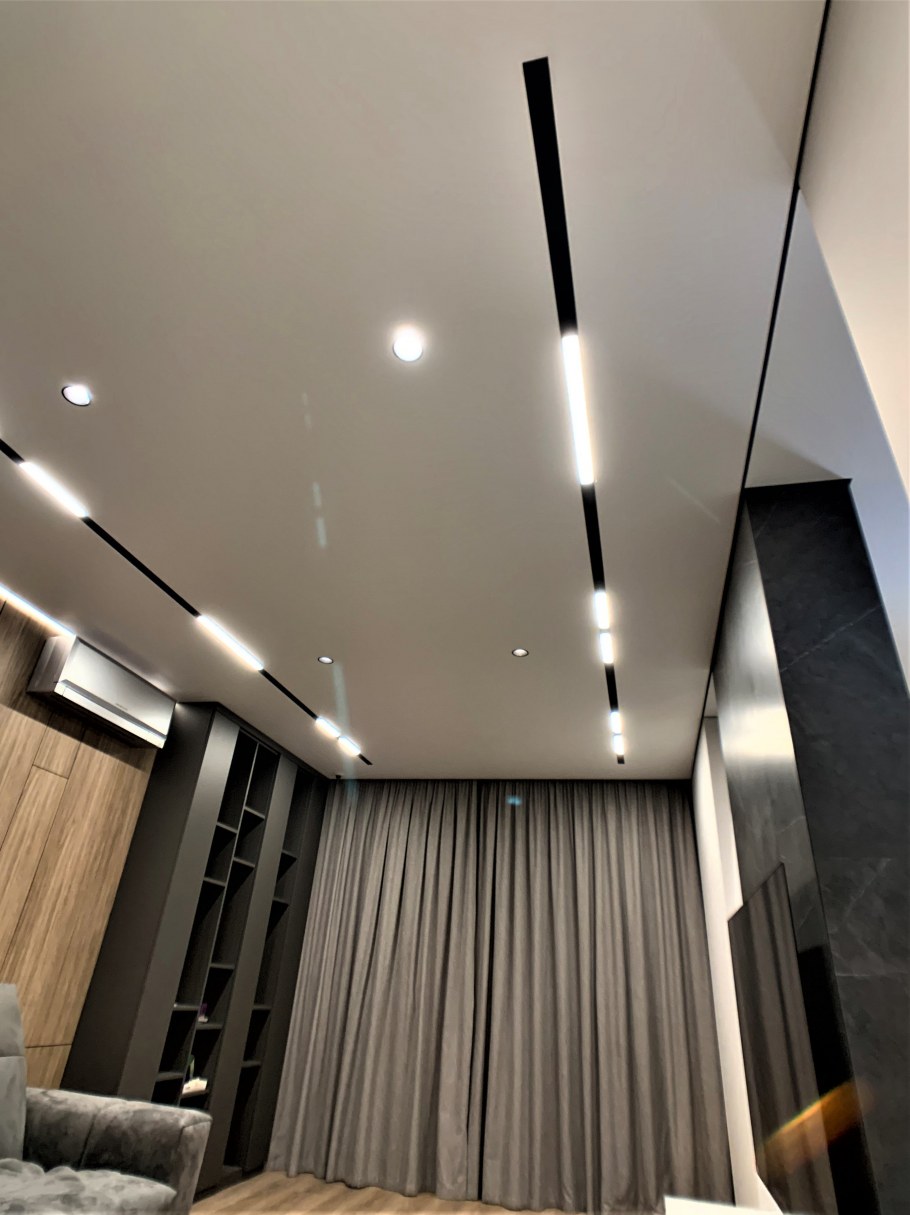 Теневой натяжной потолок