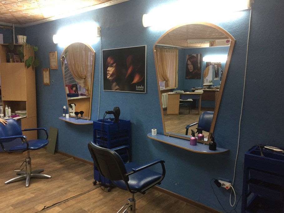 Интерьеры парикмахерских эконом класса