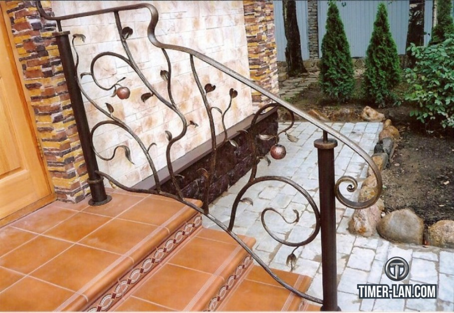 Кованое крыльцо в стиле Прованс