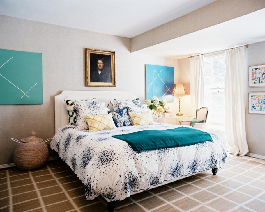 Спальня с голубыми акцентами