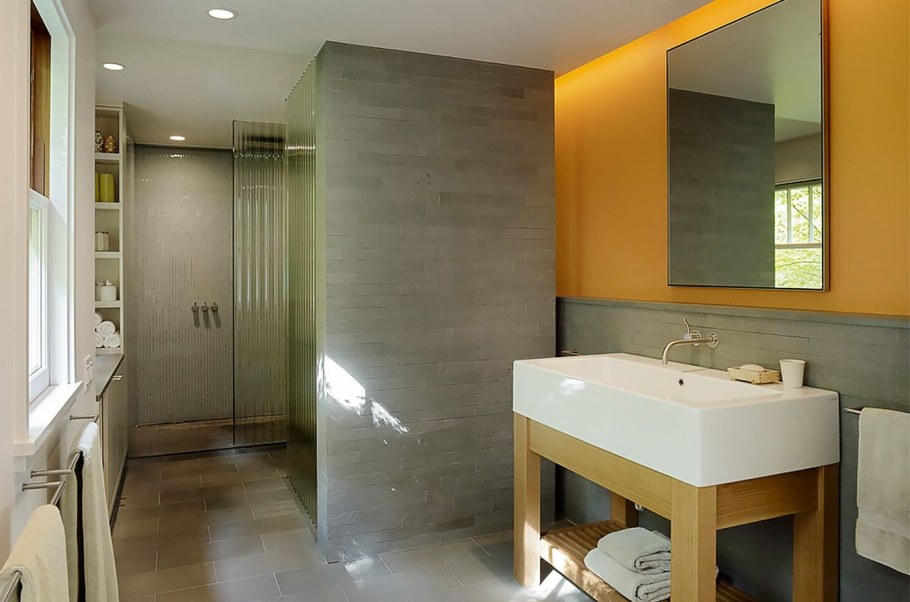 Сочетание с серым цветом в интерьере ванной