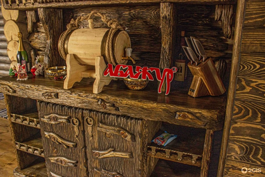 Мебель из брашированного дерева кухня