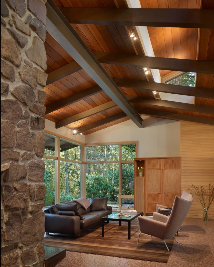 Потолок в деревянном доме