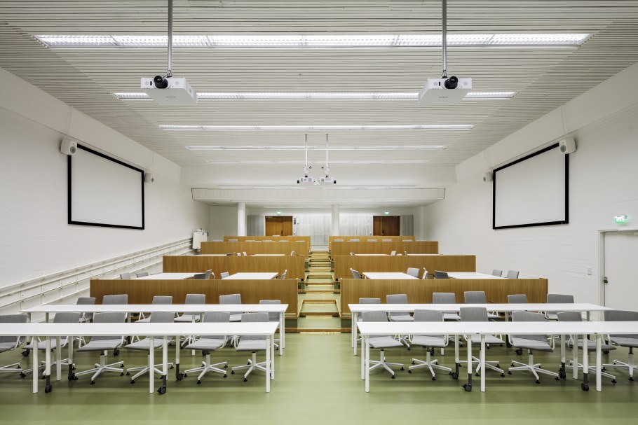 Университет Аалто (Aalto University) uniform