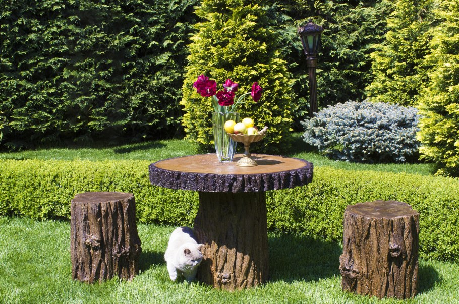 Садовый декор из пней
